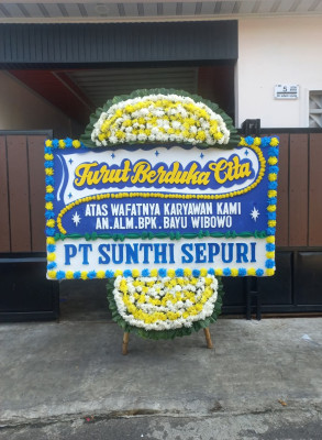 Papan Bunga Duka di Serua Indah